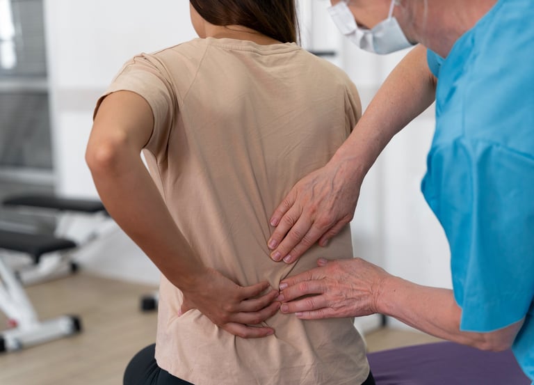People doing assessment physiotherapy 
