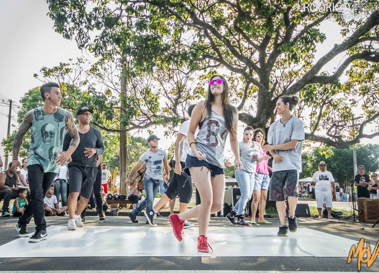 Usualdance JAM (antiga Jam do Asfalto) durante o evento MOVA 2016 na Praça da Estação em Votuporanga. Foto: Rodrigo Pessoa.