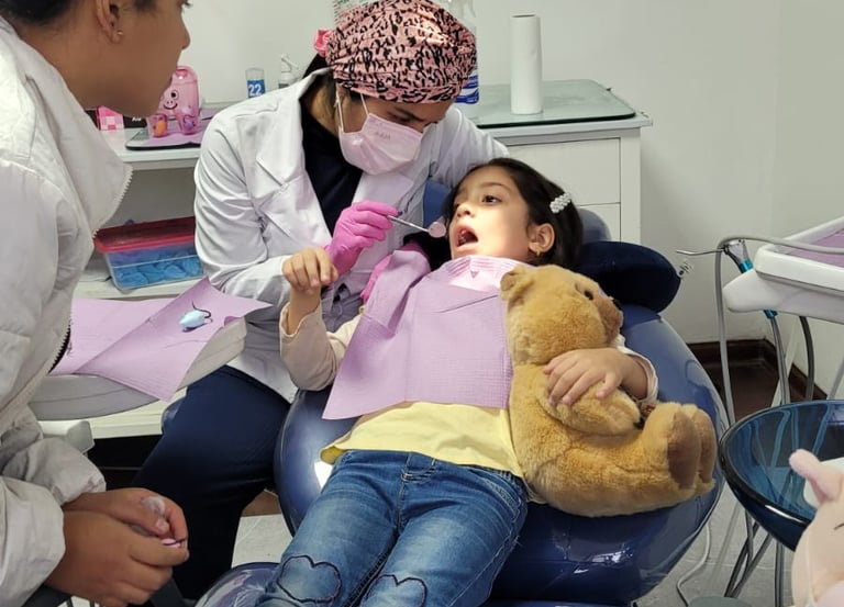 Dentista para Niños San Miguel - Atención Dental Infantil sin Miedo Lima