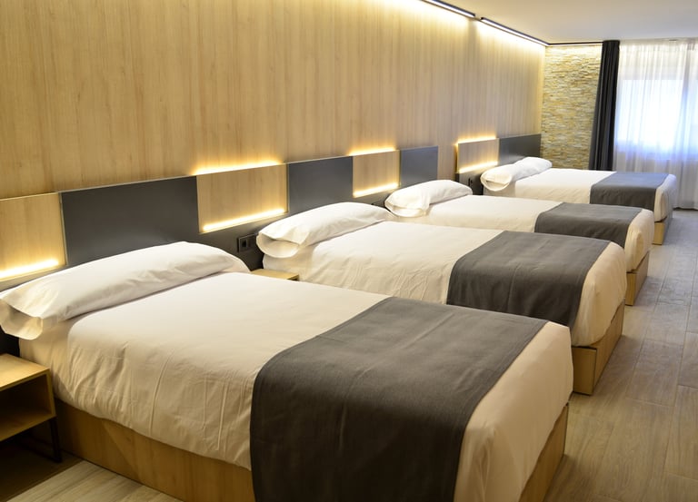 Habitación cuádruple Hotel Catanies,  Pas de la Casa, Grandvalira