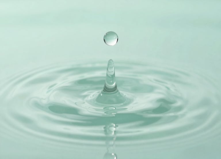 Abstract soft mint green waves gently flowing, evoking calm and clarity.