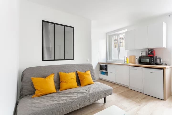 conciergerie saint ouen garibaldi et docks de saint ouen