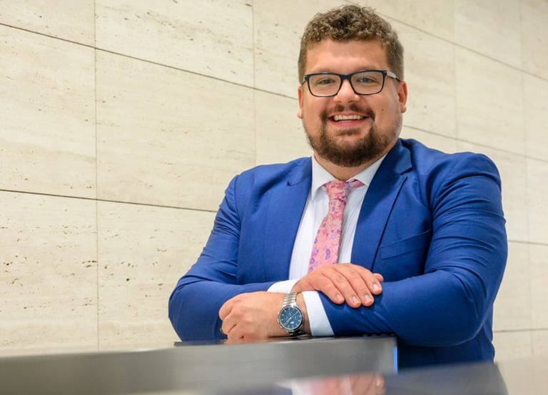 Photo of Pat Kurdziel. Railway consultant, customer experience, service quality, transport