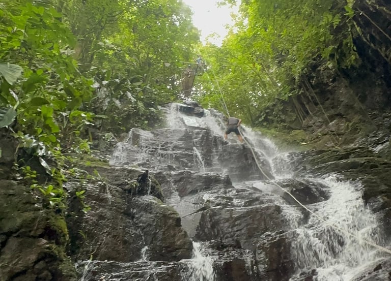Rappelling Costa Rica, Maquique Adventures, La Fortuna Adventures, Waterfall Rappel