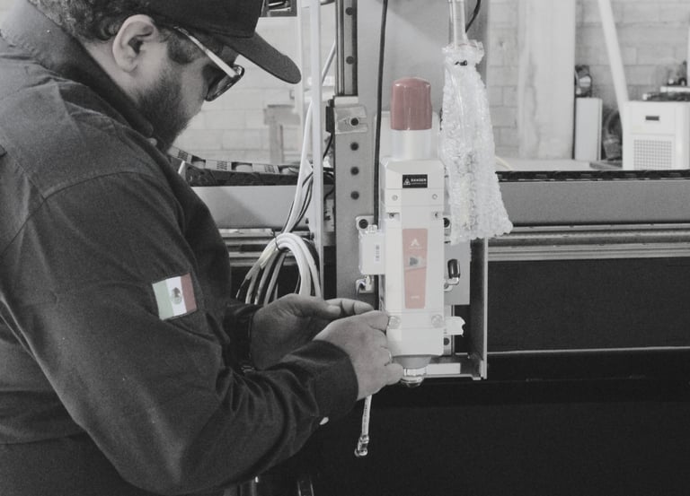 Refacciones y Complementos para Máquinas Industriales CNC y Soldadoras