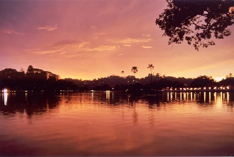 Kandy Lake