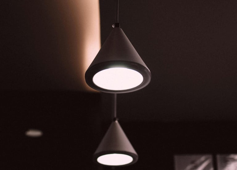 Estudio e instalación de tiras LED y downlights para ahorro energético en viviendas de Burgos