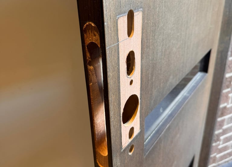 instalación profesional de cerradura inteligente ipm016 ipsum colombia