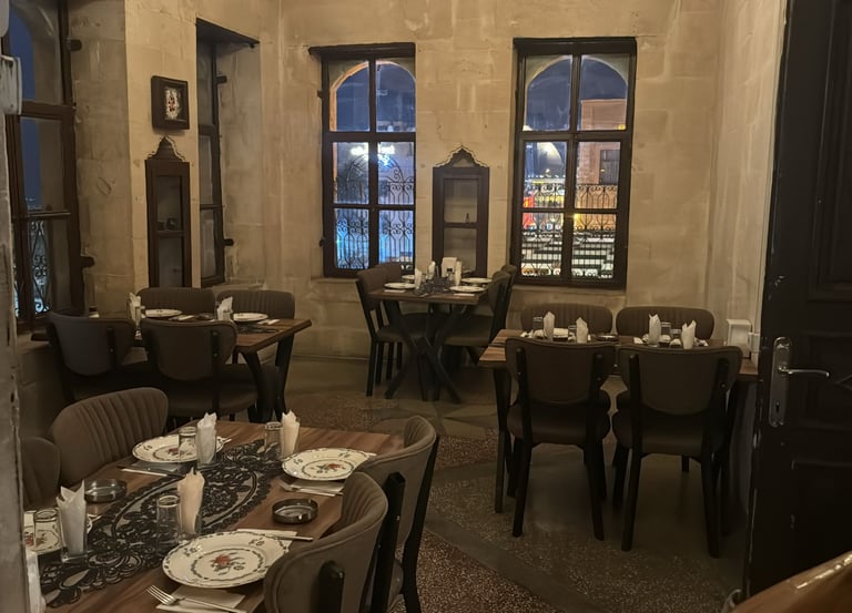 Reyhan Restaurant ( Sıra gecesi ) Teras Cafe