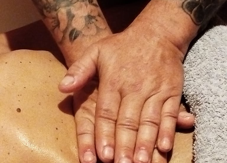 Massage du ventre chinois Chi Nei Tsang salon de massage cheng long Agde