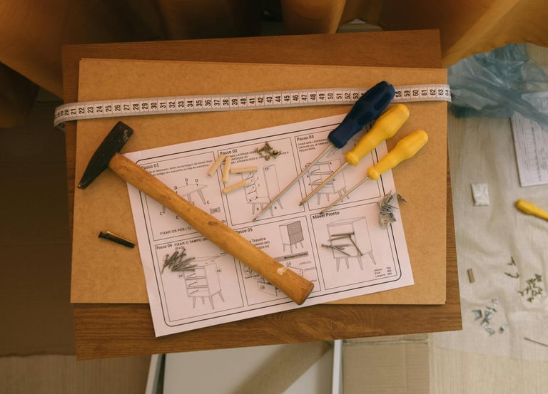 Plan de montage pour un meuble avec outils de montage