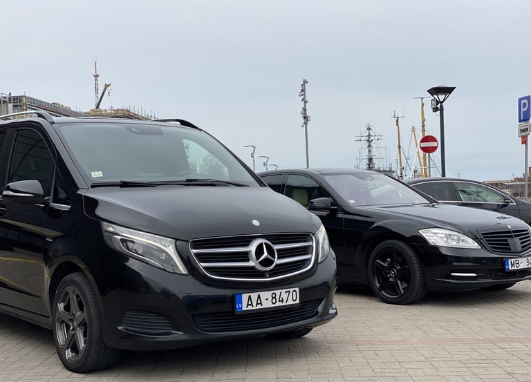 a black mercedes benz benz benz benz benz benz benz benz benz benz benz benz benz