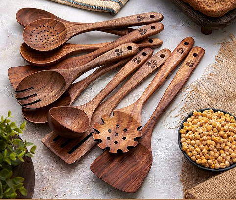 Non-toxic kitchen tools made from wood