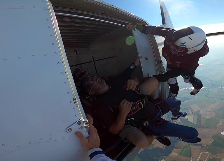 Départ saut en tandem avec son vidéo man