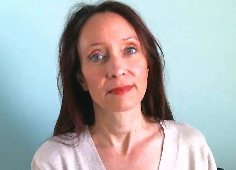 Emmanuelle Hélias - Thérapeute en relation d'aide
