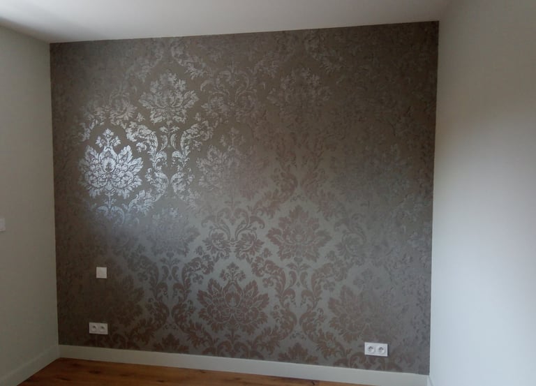 Revêtement mural, style ancien, posé par Entreprise Couleurs Bassin