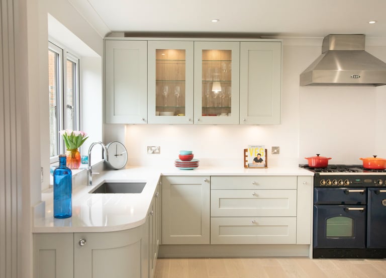 Classic real wood shaker