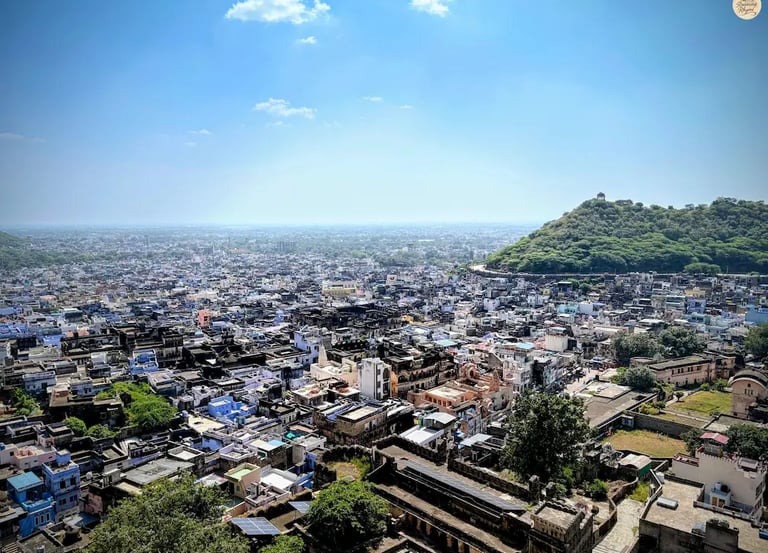Bundi sprawls below — blue, bright, and timeless.