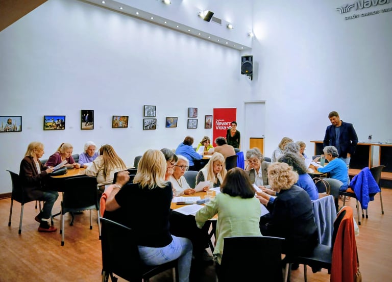 Construcción colectiva - Raíces de la memoria es un proyecto de Mnemos junto a Navarro Viola