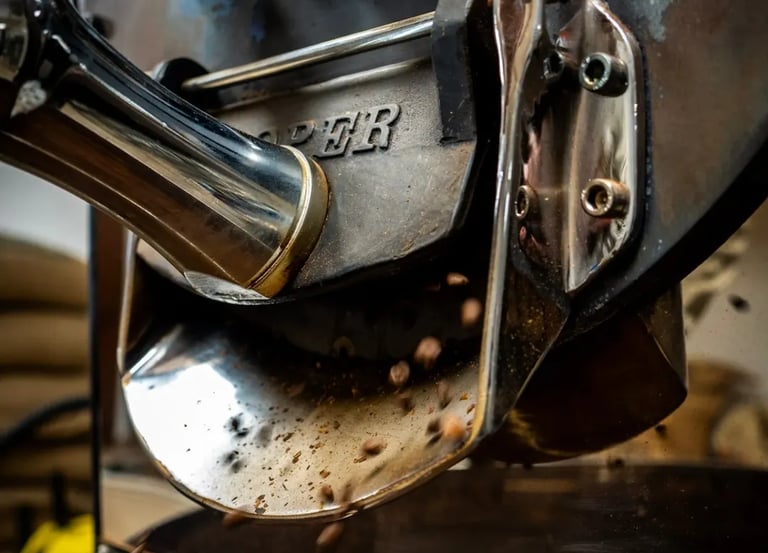 Starker Espresso direkt aus der über 20-Minütigen Röstung