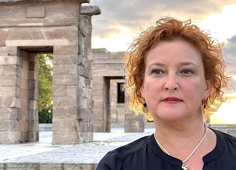 Carmen Pombero Mujer de Fuego
