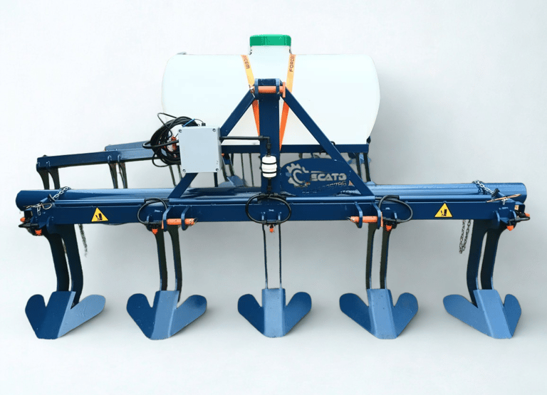 Escarificador com Pulverizador para Aviários Cecato
