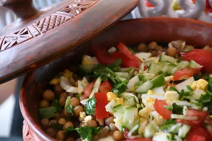 Mediterranean No-Cook Chickpea Salad