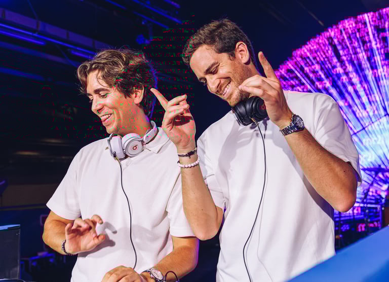 Thibault & Arnaud DJ et percussion – musique commerciale pour événements haut de gamme