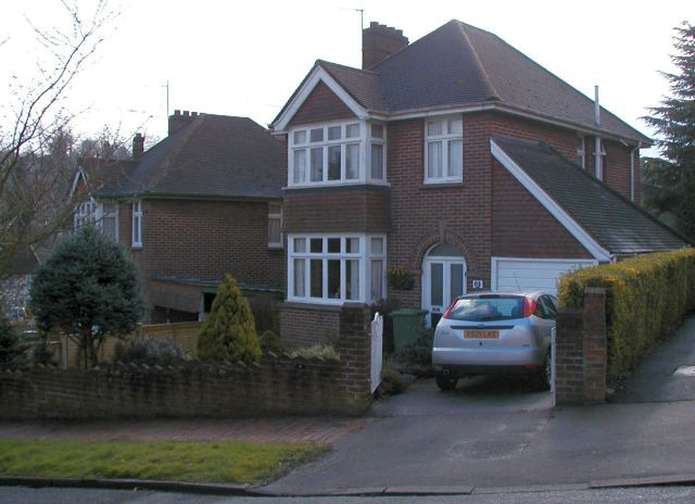 40 Ravenswood Avenue, Tunbridge Wells, Kent TN2 3SG