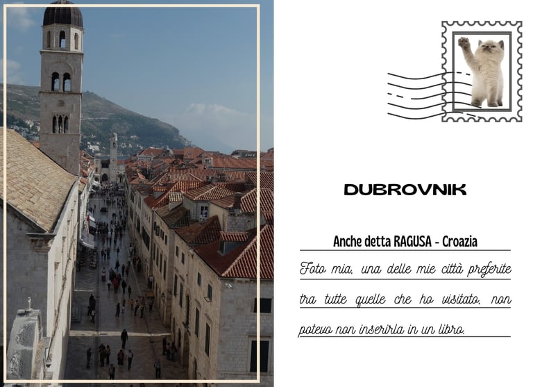 Cartolina vista dall'alto delle mura sulla città di Dubrovnik in Croazia