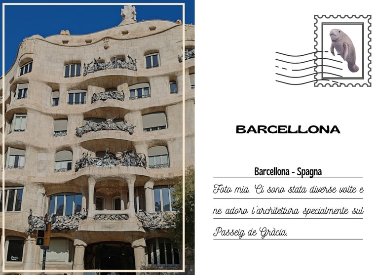 Cartolina con un'edificio in stile liberty sul Passeig de Gracia a Barcellona
