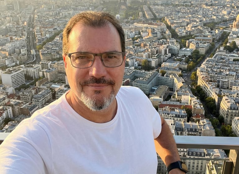 Norman Le Cam Professor Nativo de Francês Online