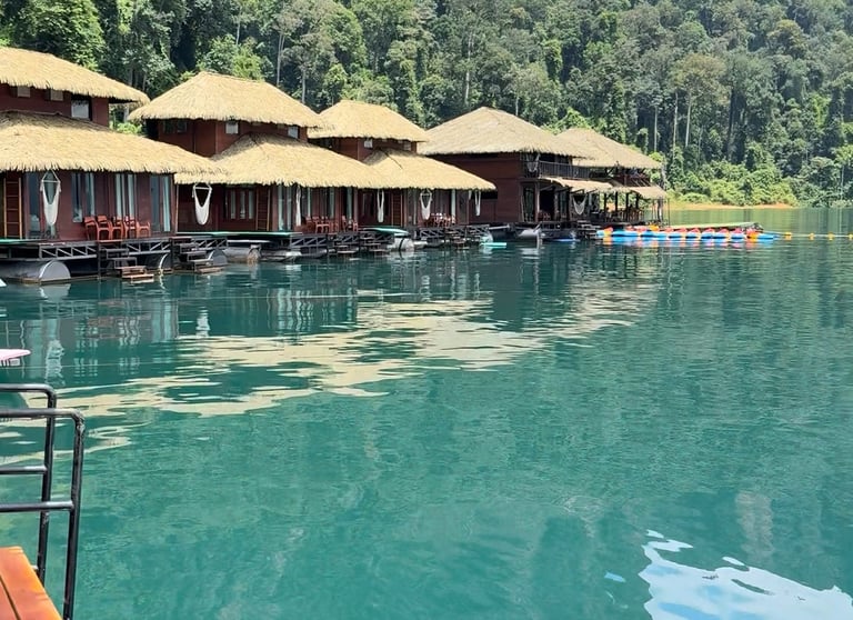 Panvaree Resort floating resort Cheow Lan Lake