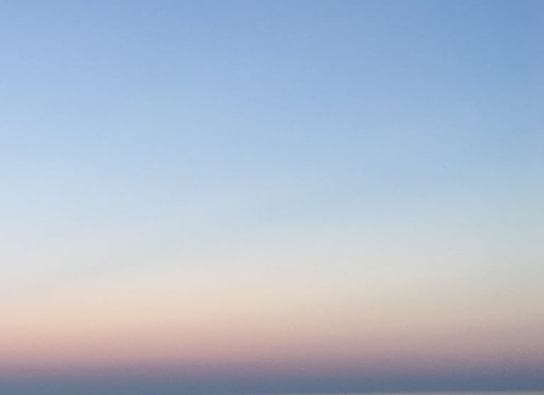 no clouds in the  sky 