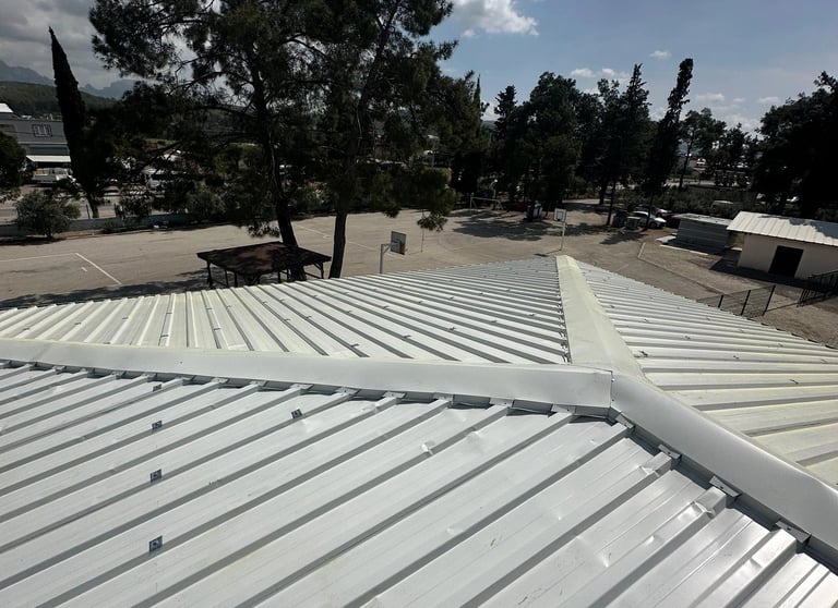 Köyceğiz çatı ustası tarafından gerçekleştirilen modern çatı onarım çalışması