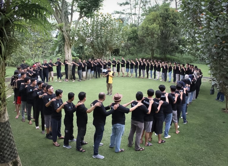Ice Breaking paket outbound jogja Sinergy Adventure