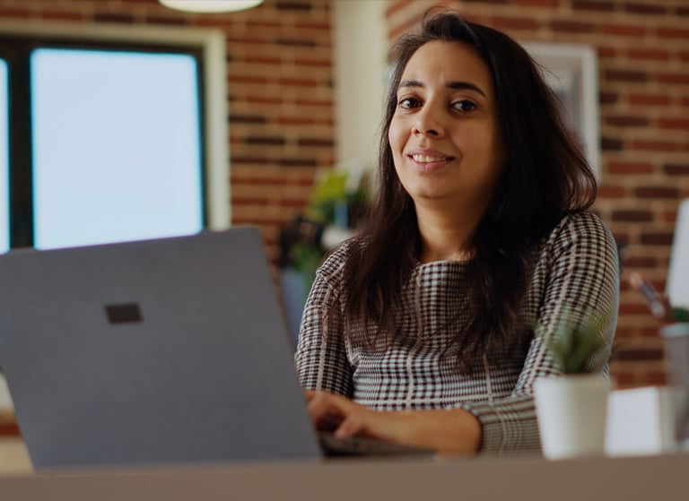 estudiante en linea mujer