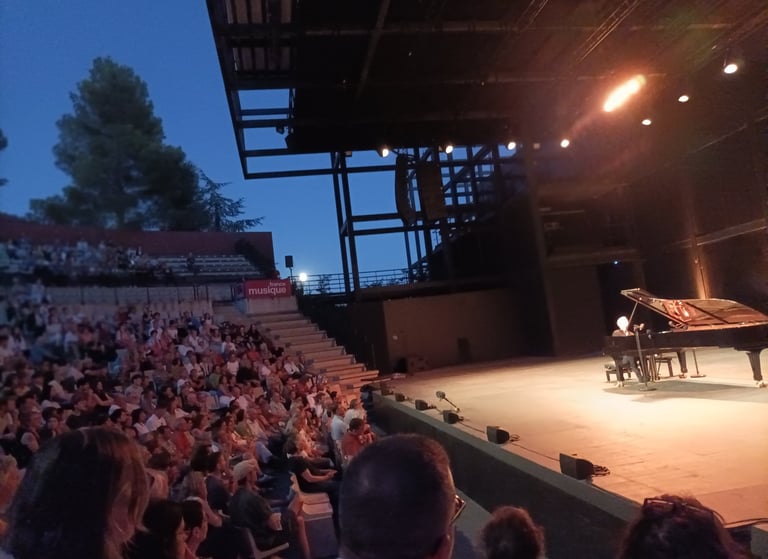 Brad Mehldau on stage at Chateau d'O
