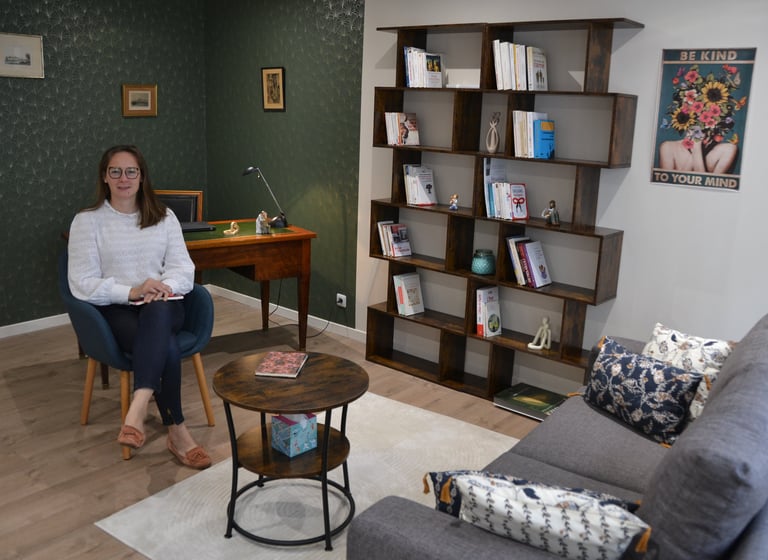 Thérapie de couple à Mâcon. Thérapeute de couple en visio. Thérapie familiale à Mâcon. Sexologue.