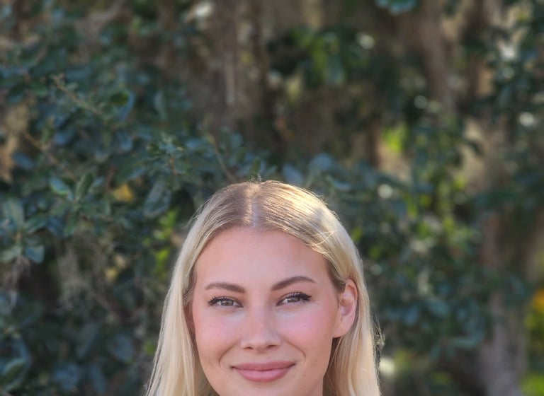 Anxiety Therapist in Tampa Bay, helping with Stress, Burnout, Overwhelm and Women's Issues