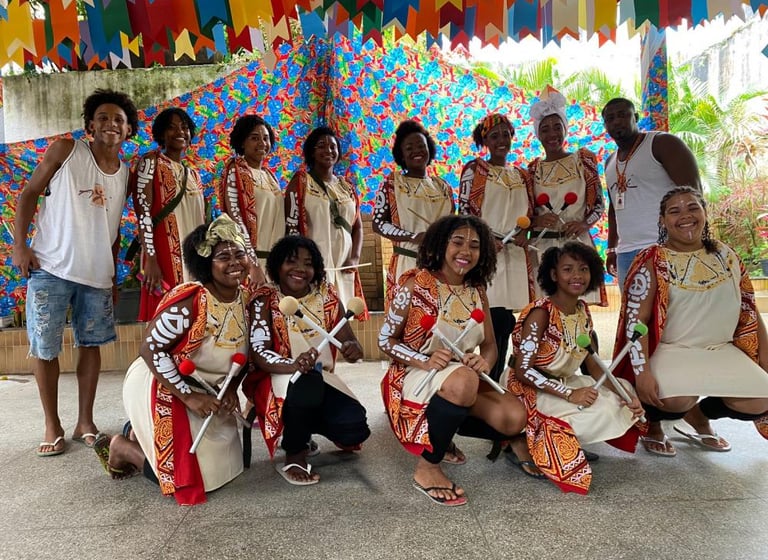 Projeto Axé é referência internacional em arte-educação. Atua com crianças e adolescentes