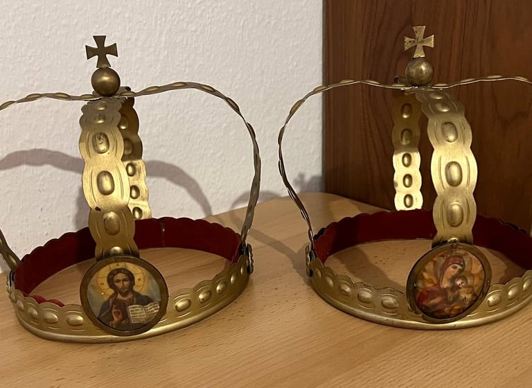 Стародавні українські вінчальні вінці, що служать далі у нашій громаді м. Штутгарт