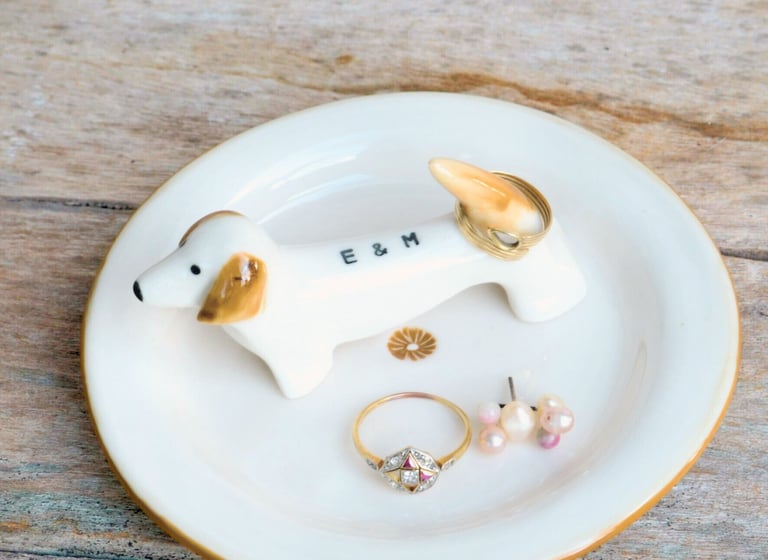 Dachshund Ring Holder Porcelain, Desk Pet, Doxie, sausage wiener, Dog Ring Holder, Dog Lover Gift, j