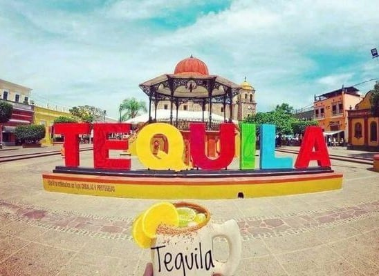 Plaza tequila jalisco - Tour Tequila Jalisco saliendo de Morelia