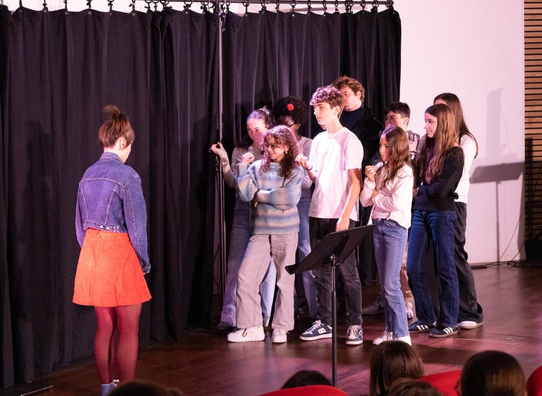 théâtre événement de lutte contre le harcèlement scolaire harc'event cie foutu quart d'heure