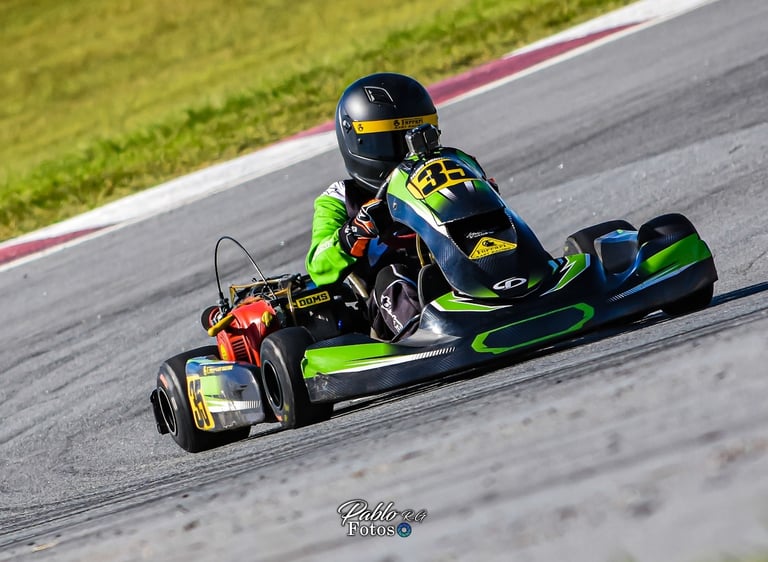 Hugo Hernández piloto de karting en Uruguay. Patrocinadores Campeonato Nacional
