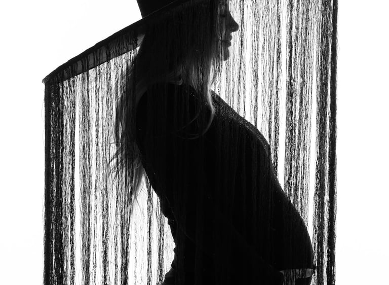 Fotograf studio Oradea – detalii curate și emoție autentică, estetică simplă