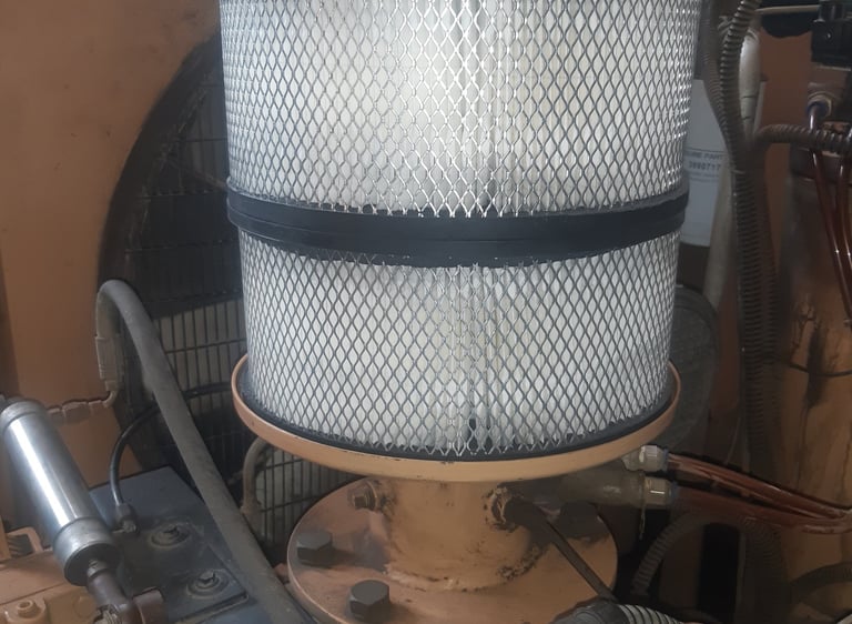 Maintenance air compressor and air filter