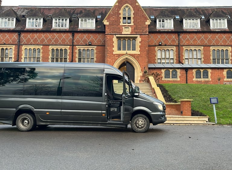 16 Seater Minibus Hire in London