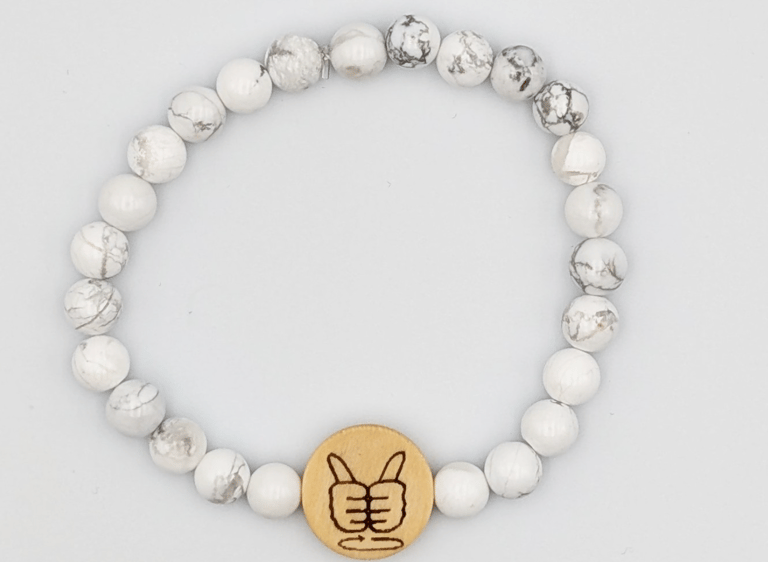 Bracelet perle en Howlite blanche, avec cabochon LSF signant Ensemble